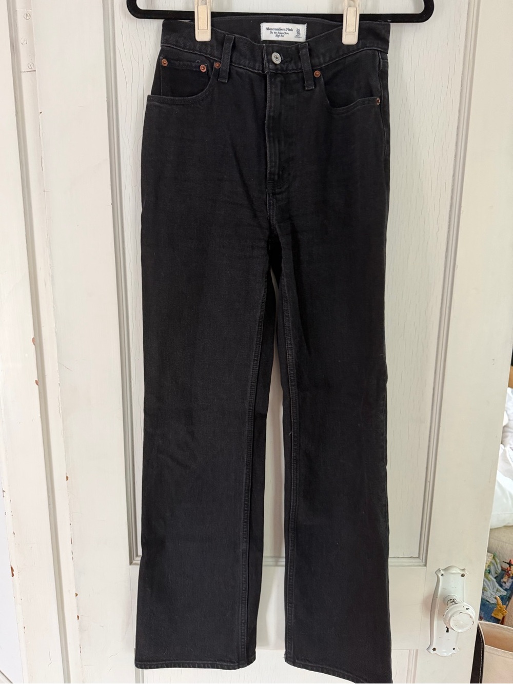Abercrombie & Fitch Black High-Rise Relaxed Jeans